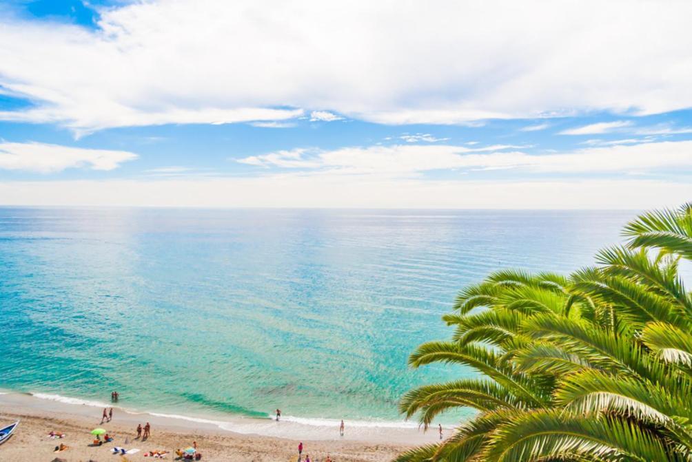 Casa Playa Torrecilla Villa Nerja Buitenkant foto